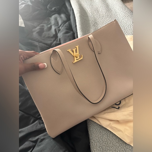 Louis Vuitton Handbags - Louis Vuitton Beige Tote with Gold Accents